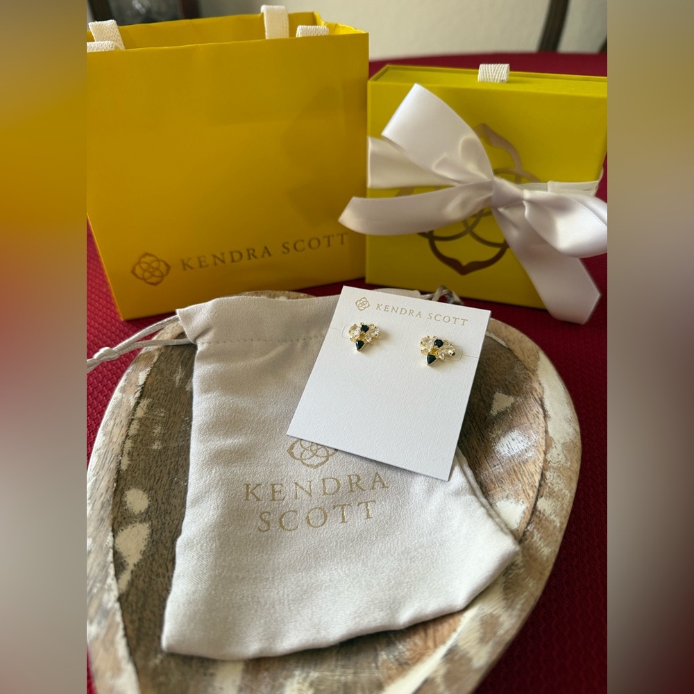 Kendra Scott Gold Bee Earrings Giftable New